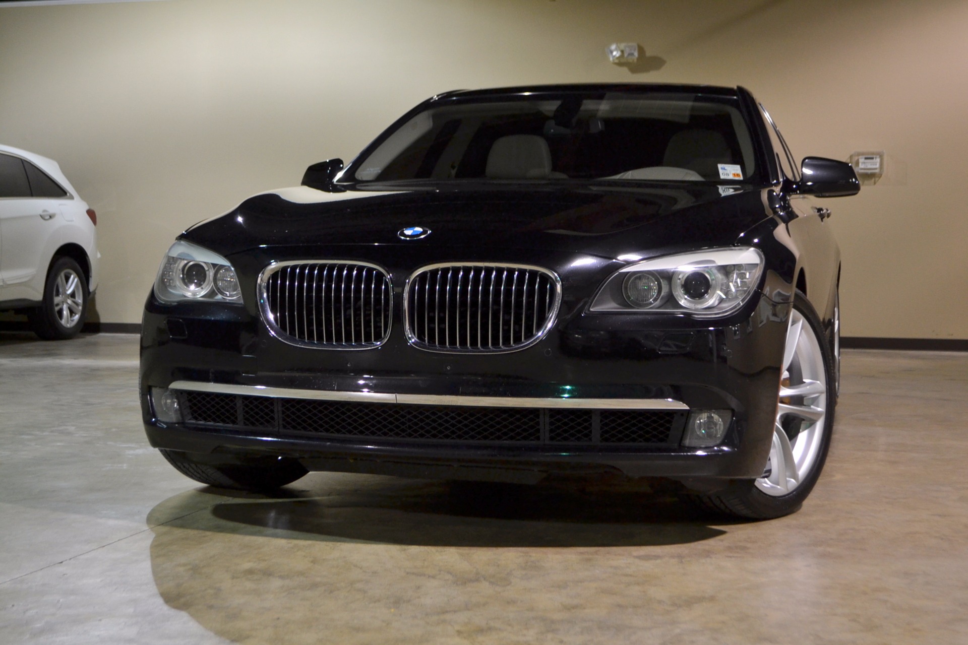 2009 BMW 750i 750i